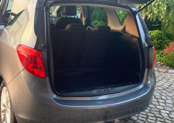 Opel Meriva cena 40900 przebieg: 138000, rok produkcji 2016 z Pruszków małe 254